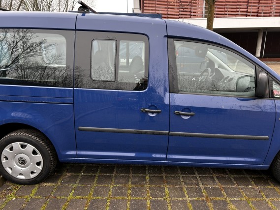 Barco de trabalho (barco de sondagem) "Deepenschriewer IV" <br>bem como barcaças residenciais "WS 3"

-5