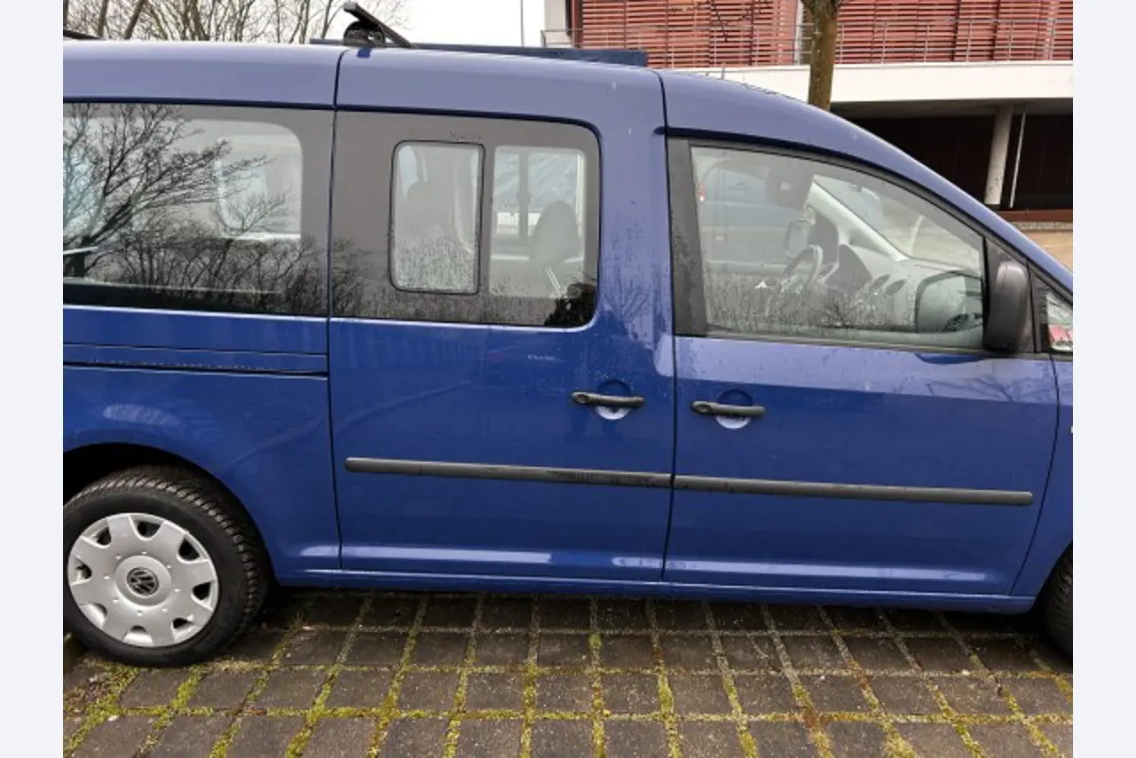 Working ship (direction finding boat) "Deepenschriewer IV" <br>and living barge "WS 3"-5