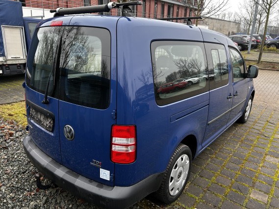 Barco de trabalho (barco de sondagem) "Deepenschriewer IV" <br>bem como barcaças residenciais "WS 3"

-8