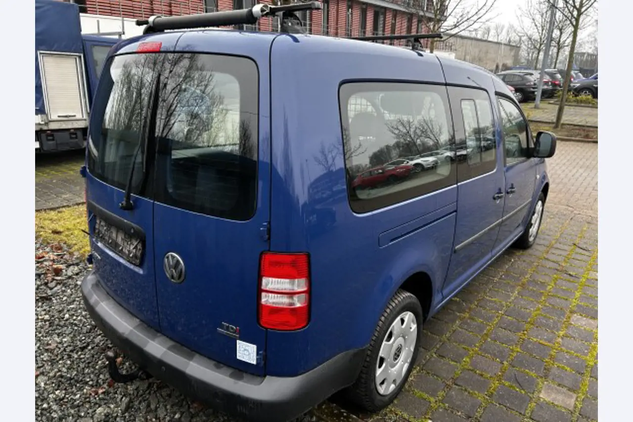 Working ship (direction finding boat) "Deepenschriewer IV" <br>and living barge "WS 3"-8