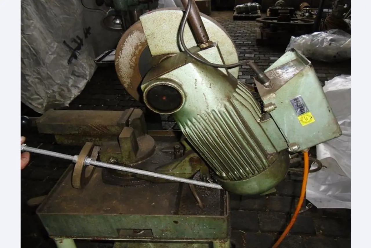 quebra-gelo/ rebocador motorizado bem conservado <br>"Hugo Lentz"-27