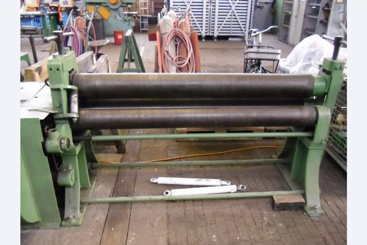 quebra-gelo/ rebocador motorizado bem conservado <br>"Hugo Lentz"-44