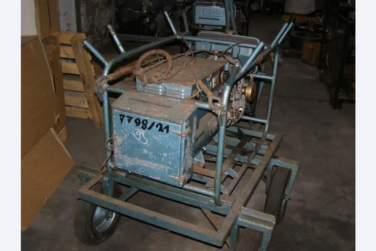quebra-gelo/ rebocador motorizado bem conservado <br>"Hugo Lentz"-53
