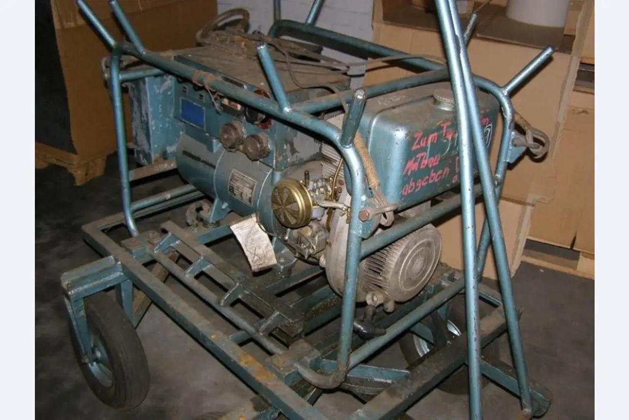 quebra-gelo/ rebocador motorizado bem conservado <br>"Hugo Lentz"-54