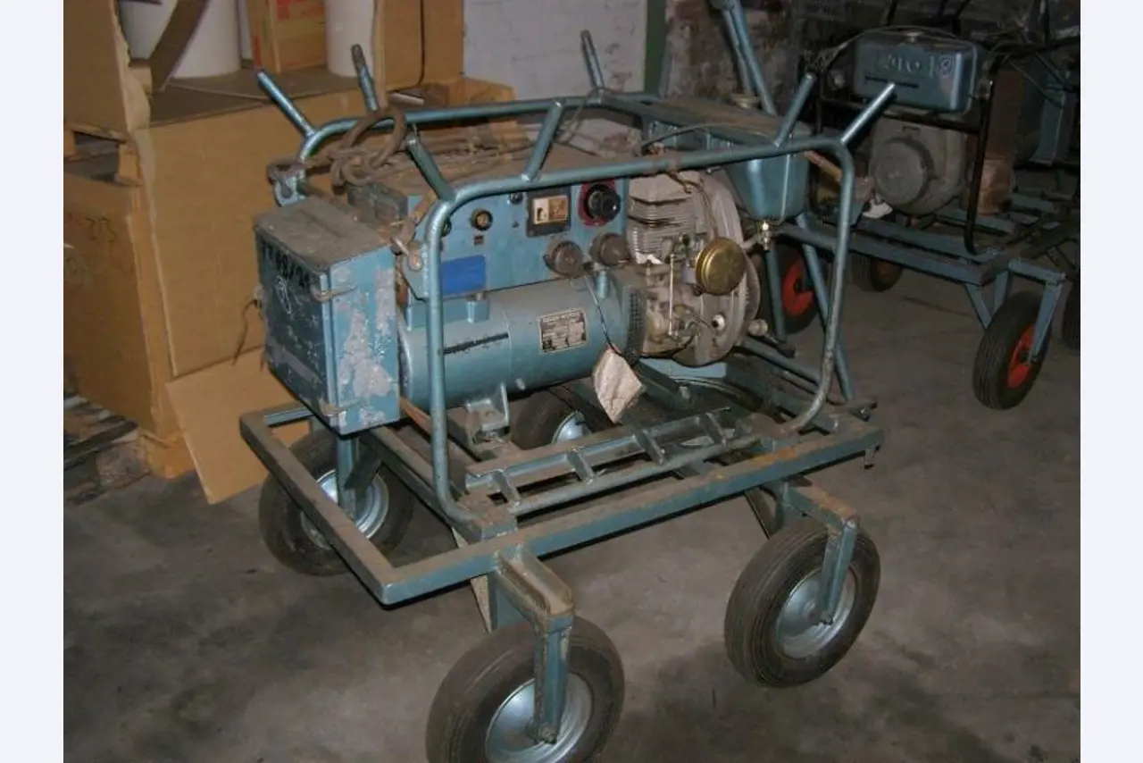quebra-gelo/ rebocador motorizado bem conservado <br>"Hugo Lentz"-56