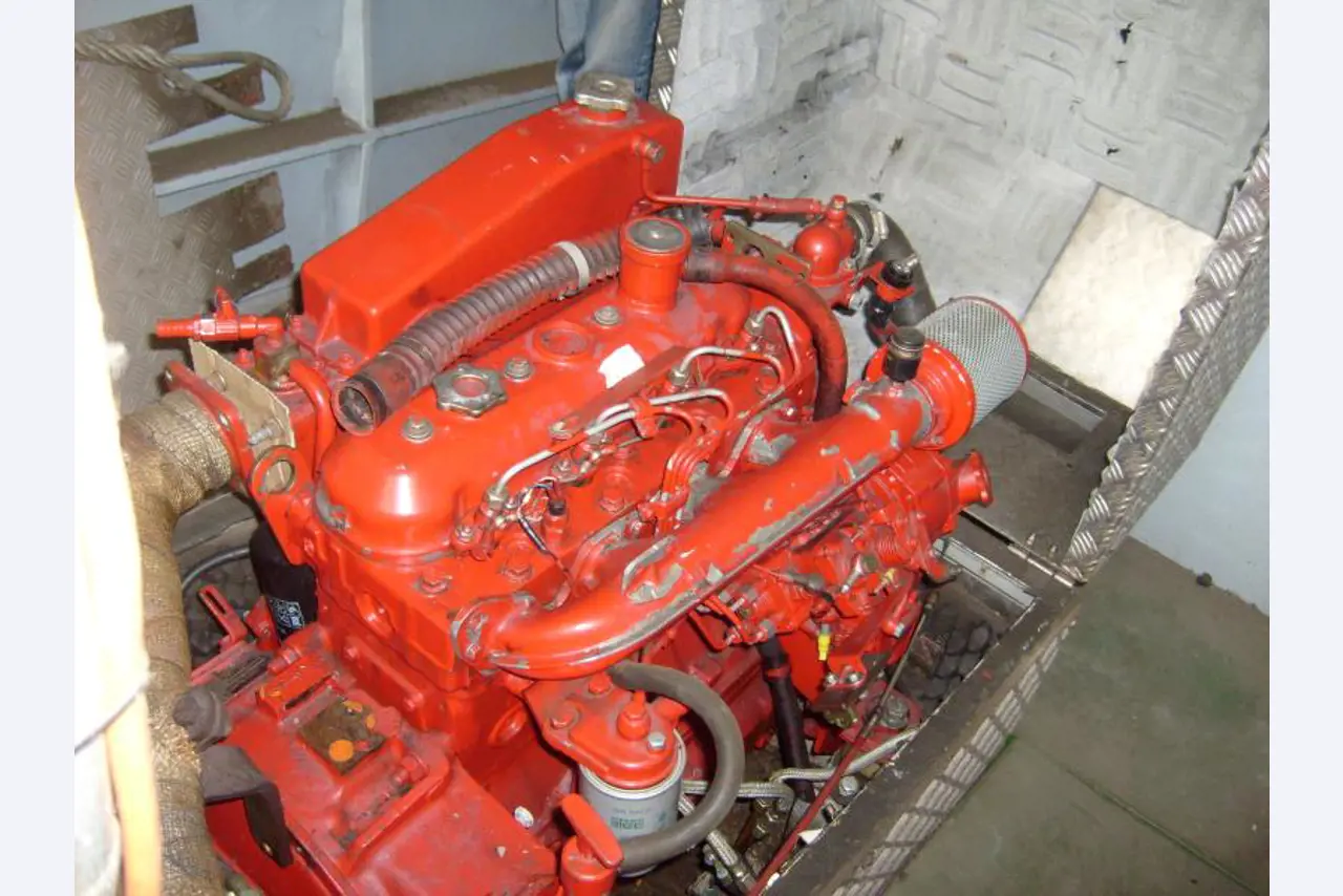 quebra-gelo/ rebocador motorizado bem conservado <br>"Hugo Lentz"-8