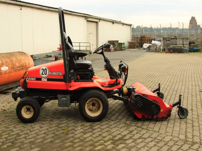 quebra-gelo/ rebocador motorizado bem conservado <br>"Hugo Lentz"-3