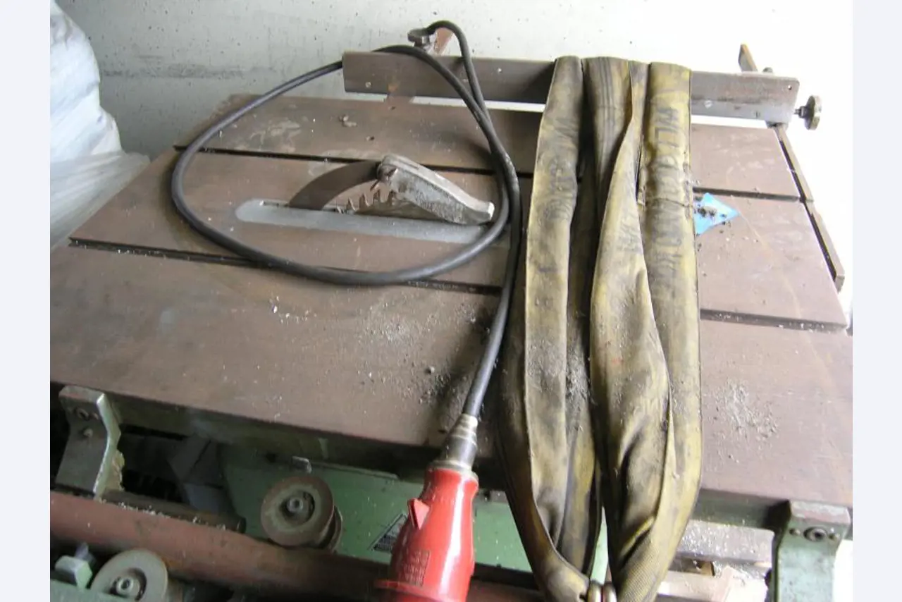 quebra-gelo/ rebocador motorizado bem conservado <br>"Hugo Lentz"-3