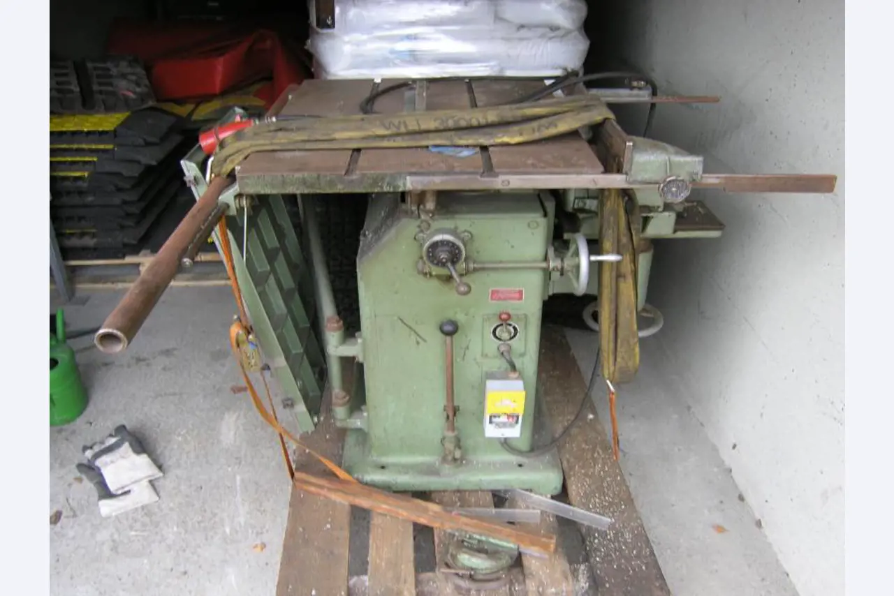 quebra-gelo/ rebocador motorizado bem conservado <br>"Hugo Lentz"-1