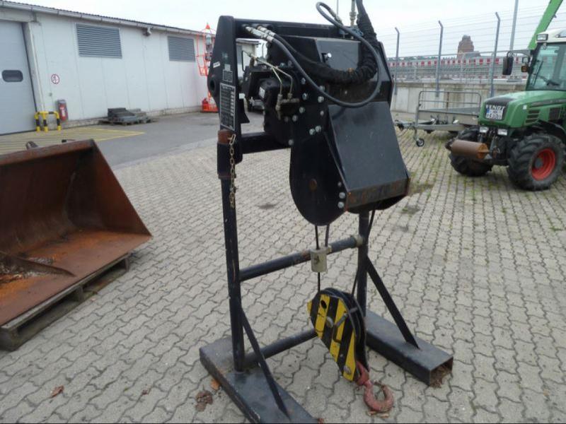 quebra-gelo/ rebocador motorizado bem conservado <br>"Hugo Lentz"-3