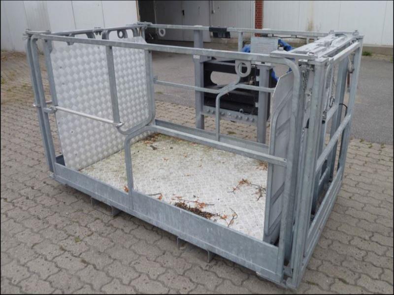 quebra-gelo/ rebocador motorizado bem conservado <br>"Hugo Lentz"-6