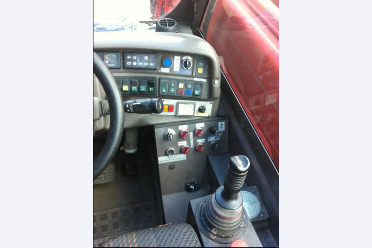 well-maintained Vessel Ice boat/ tug<br>"Hugo Lentz"-10