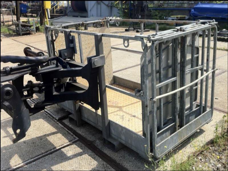 quebra-gelo/ rebocador motorizado bem conservado <br>"Hugo Lentz"-4