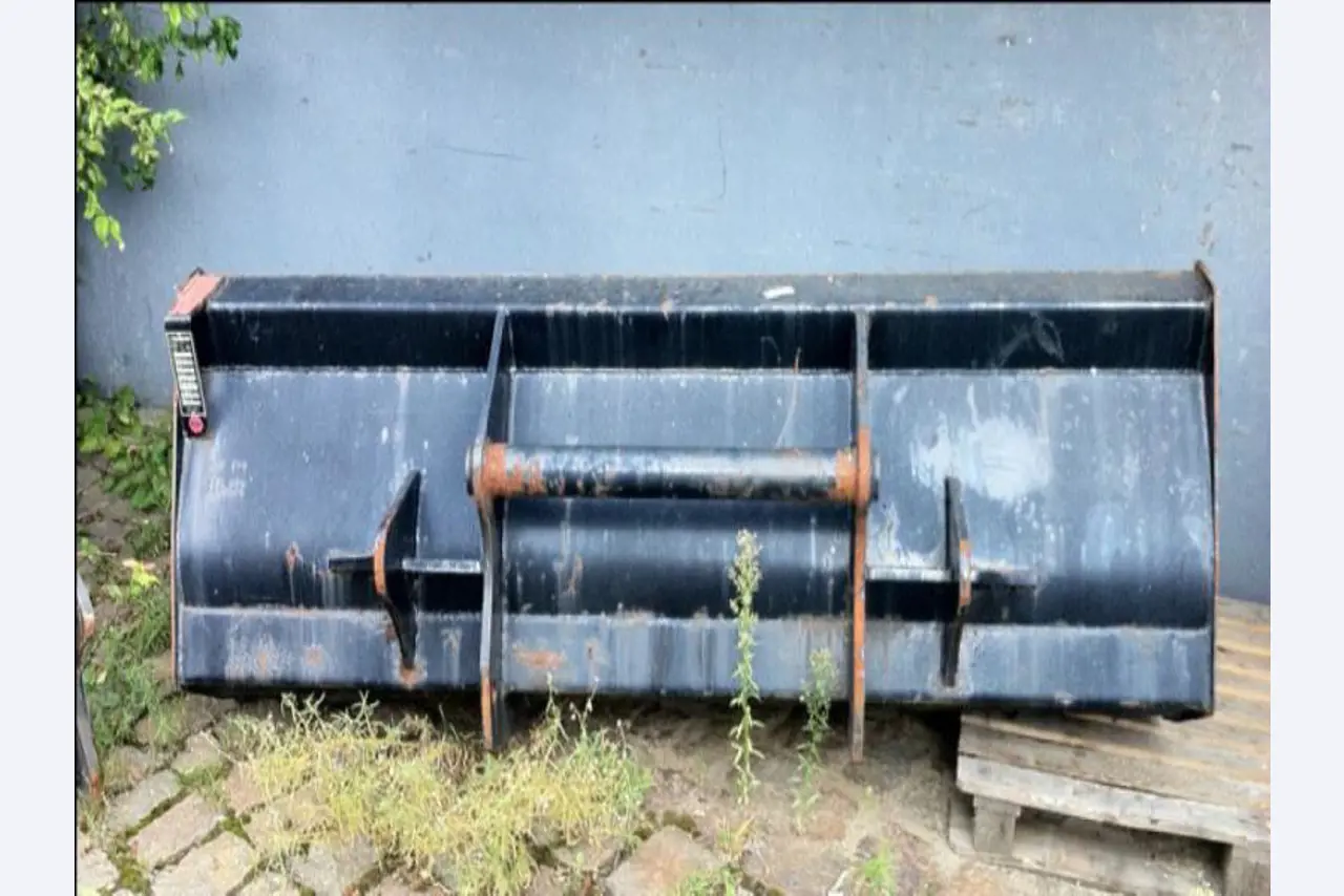 well-maintained Vessel Ice boat/ tug<br>"Hugo Lentz"-5