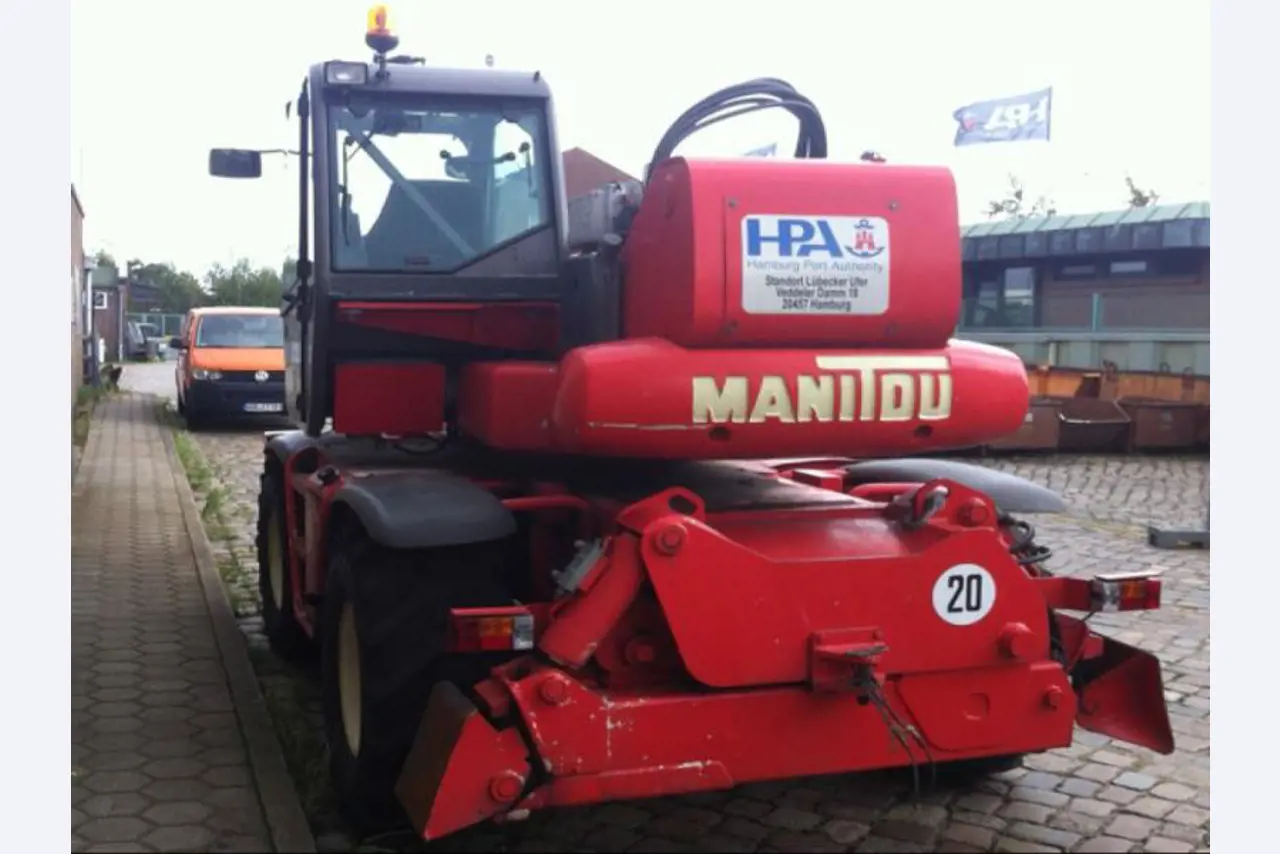 well-maintained Vessel Ice boat/ tug<br>"Hugo Lentz"-8