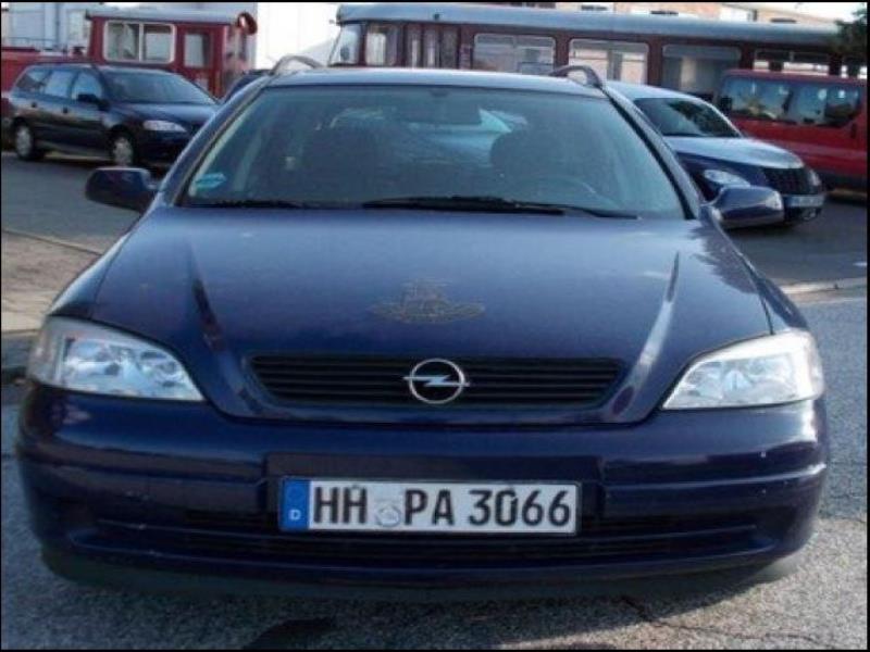 quebra-gelo/ rebocador motorizado bem conservado <br>"Hugo Lentz"-3