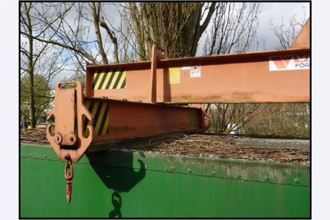 well-maintained Vessel Ice boat/ tug<br>"Hugo Lentz"-6