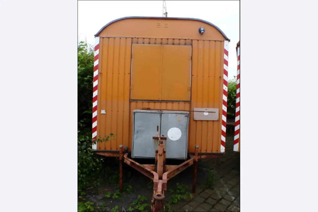well-maintained Vessel Ice boat/ tug<br>"Hugo Lentz"-3