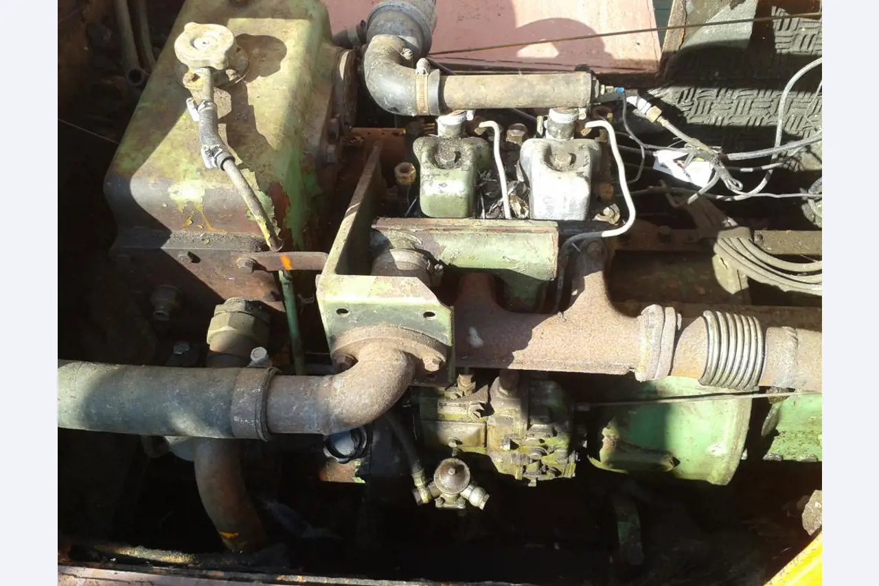 well-maintained Vessel Ice boat/ tug<br>"Hugo Lentz"-10