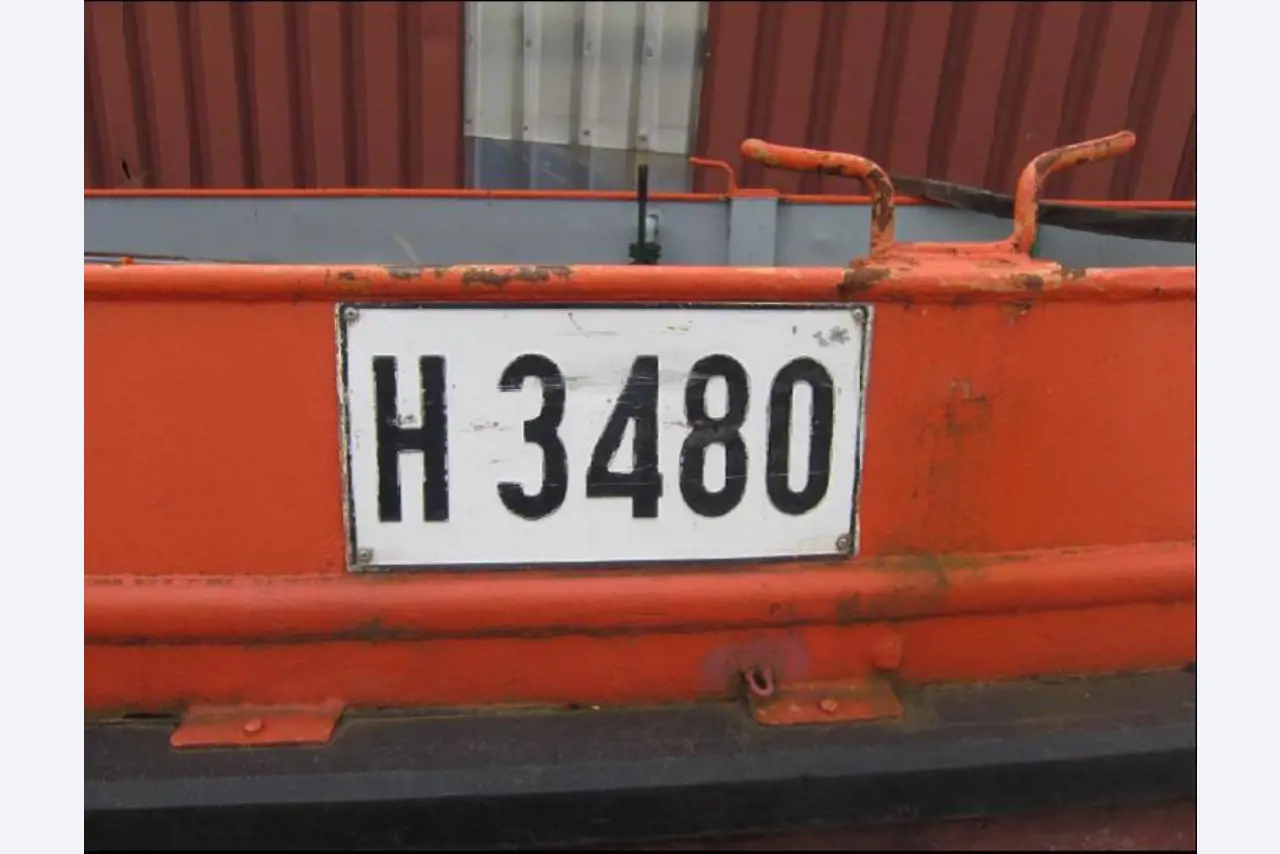 well-maintained Vessel Ice boat/ tug<br>"Hugo Lentz"-2