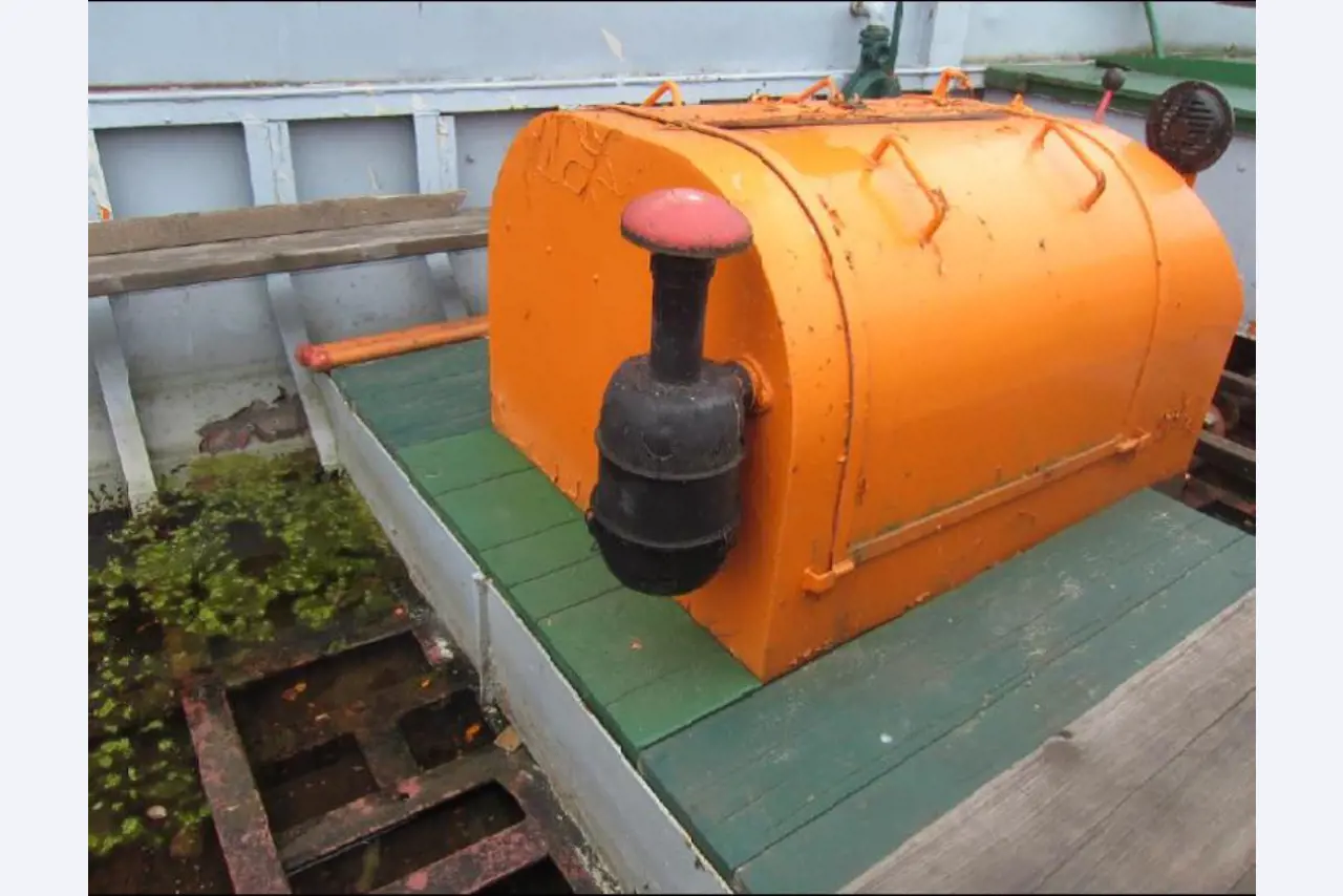 well-maintained Vessel Ice boat/ tug<br>"Hugo Lentz"-4