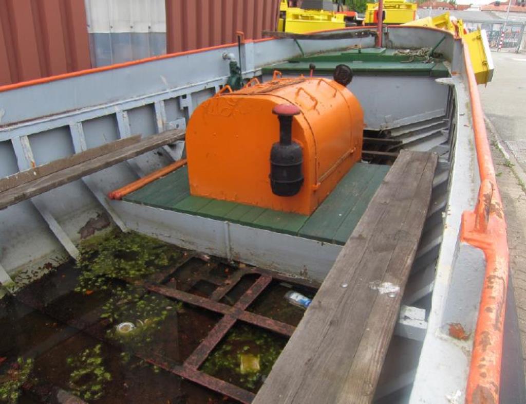 well-maintained Vessel Ice boat/ tug<br>"Hugo Lentz"-5