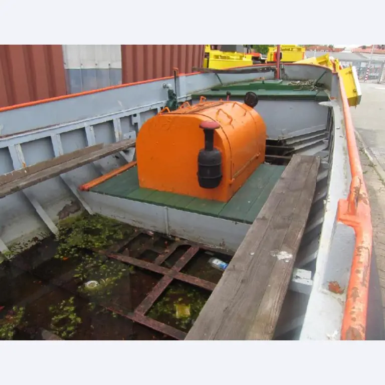 well-maintained Vessel Ice boat/ tug<br>"Hugo Lentz"-5
