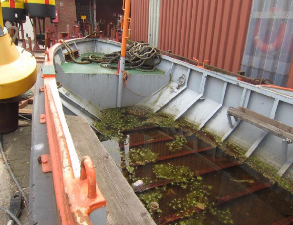 well-maintained Vessel Ice boat/ tug<br>"Hugo Lentz"-6