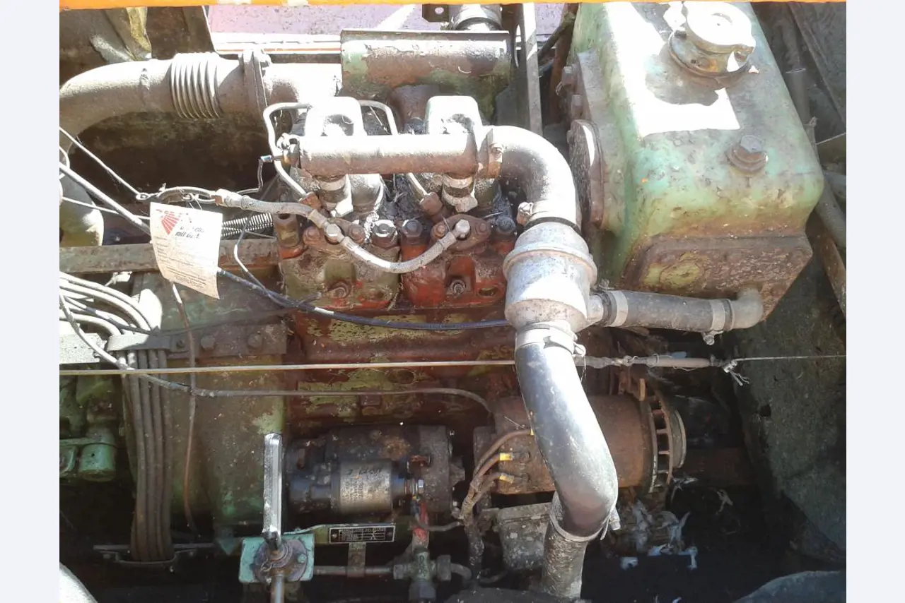 well-maintained Vessel Ice boat/ tug<br>"Hugo Lentz"-9