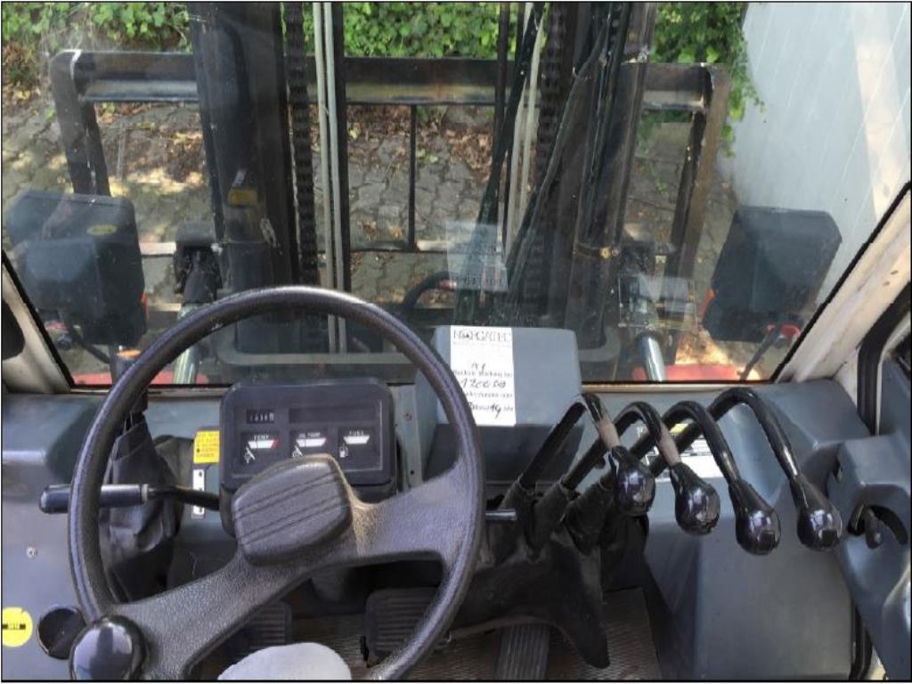 well-maintained Vessel Ice boat/ tug<br>"Hugo Lentz"-15