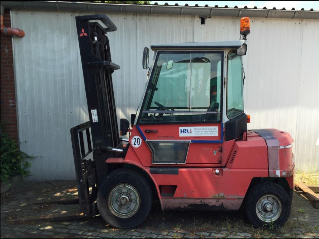 well-maintained Vessel Ice boat/ tug<br>"Hugo Lentz"-1