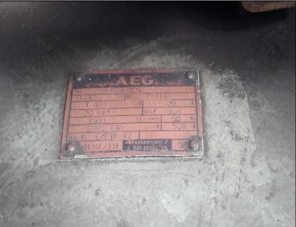 quebra-gelo/ rebocador motorizado bem conservado <br>"Hugo Lentz"-4