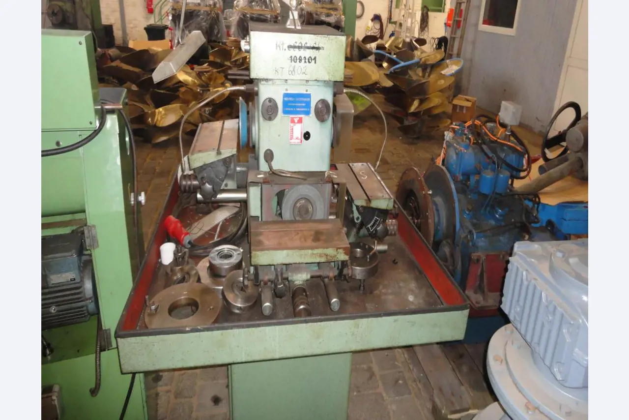 quebra-gelo/ rebocador motorizado bem conservado <br>"Hugo Lentz"-3