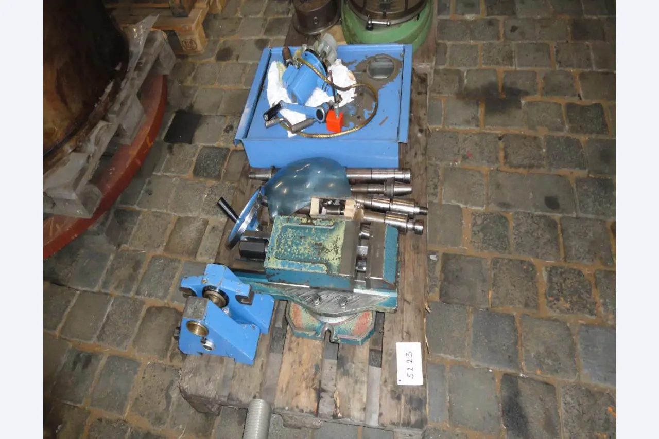 quebra-gelo/ rebocador motorizado bem conservado <br>"Hugo Lentz"-5