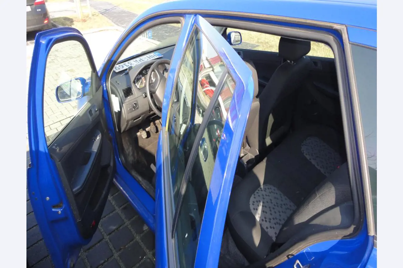 quebra-gelo/ rebocador motorizado bem conservado <br>"Hugo Lentz"-5