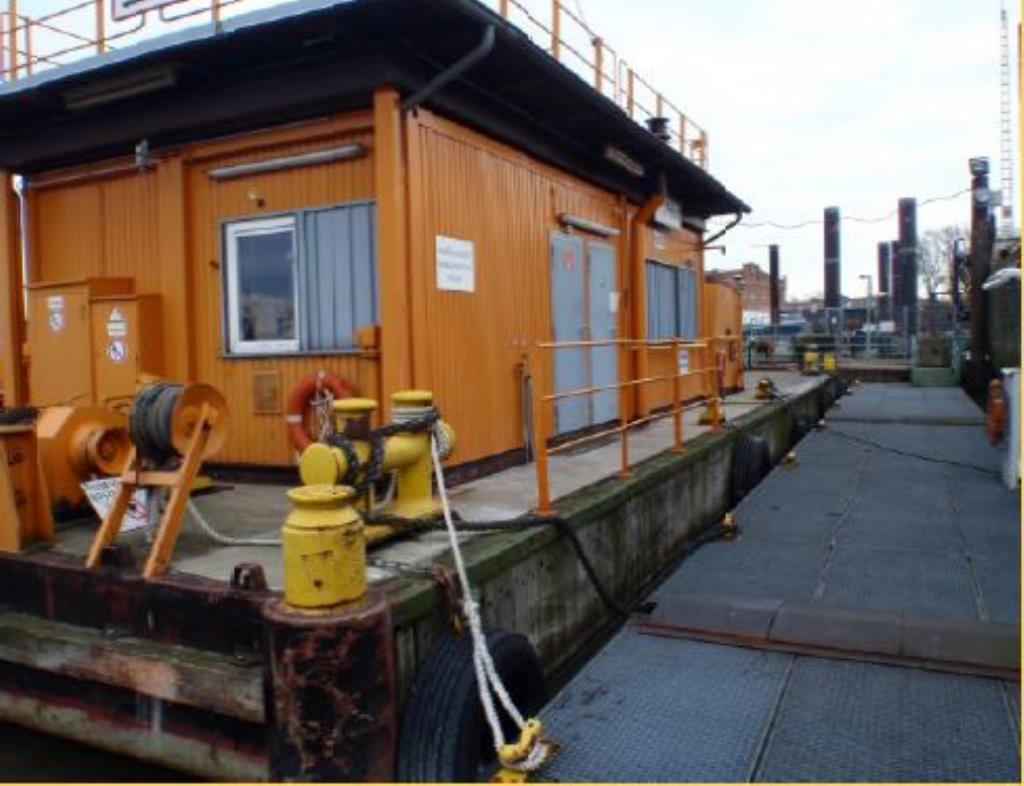 quebra-gelo/ rebocador motorizado bem conservado <br>"Hugo Lentz"-13