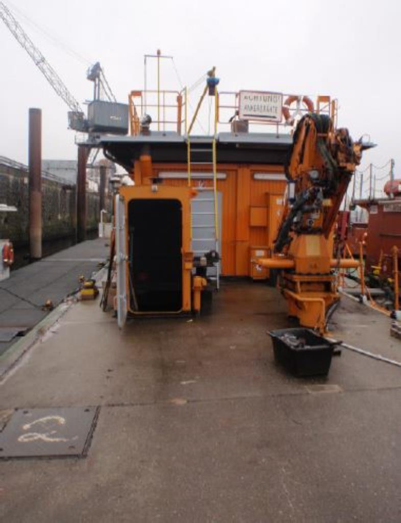 quebra-gelo/ rebocador motorizado bem conservado <br>"Hugo Lentz"-18