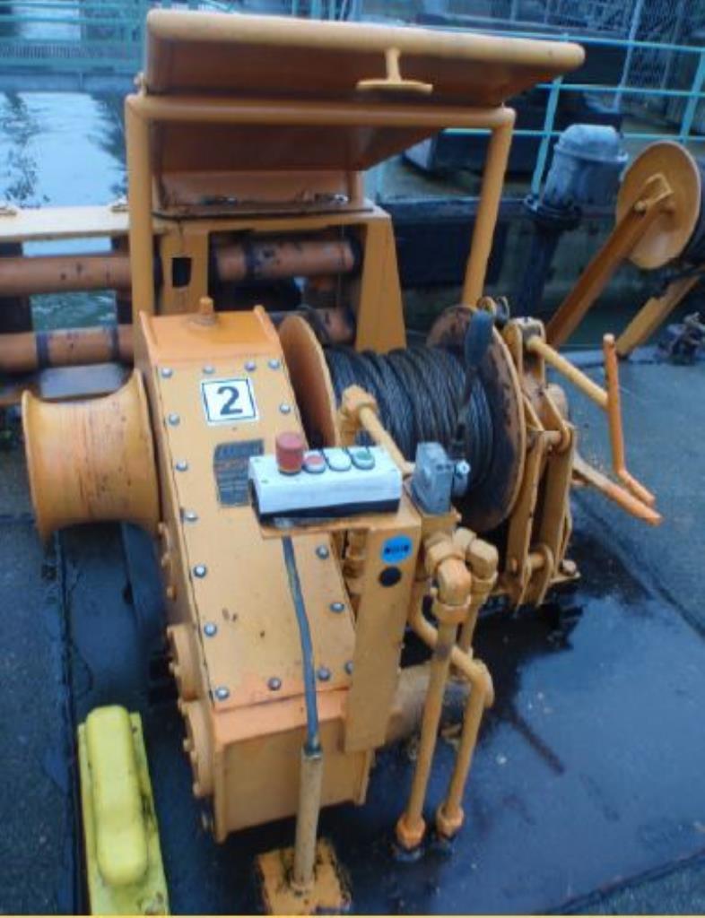 quebra-gelo/ rebocador motorizado bem conservado <br>"Hugo Lentz"-23