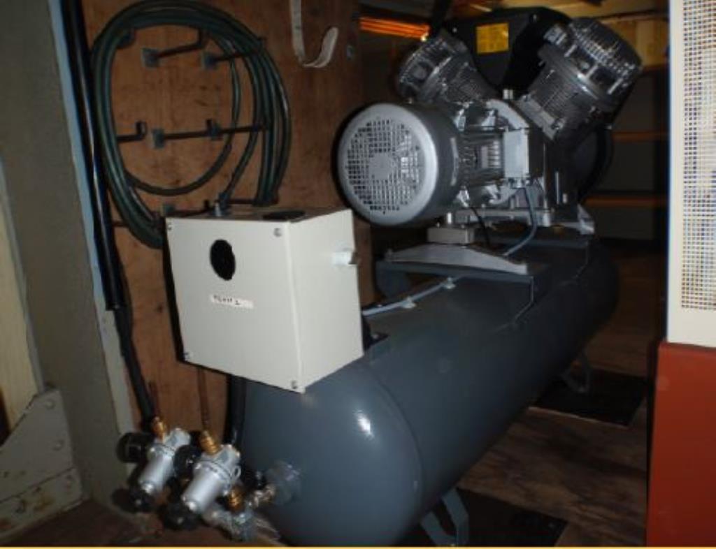 quebra-gelo/ rebocador motorizado bem conservado <br>"Hugo Lentz"-41