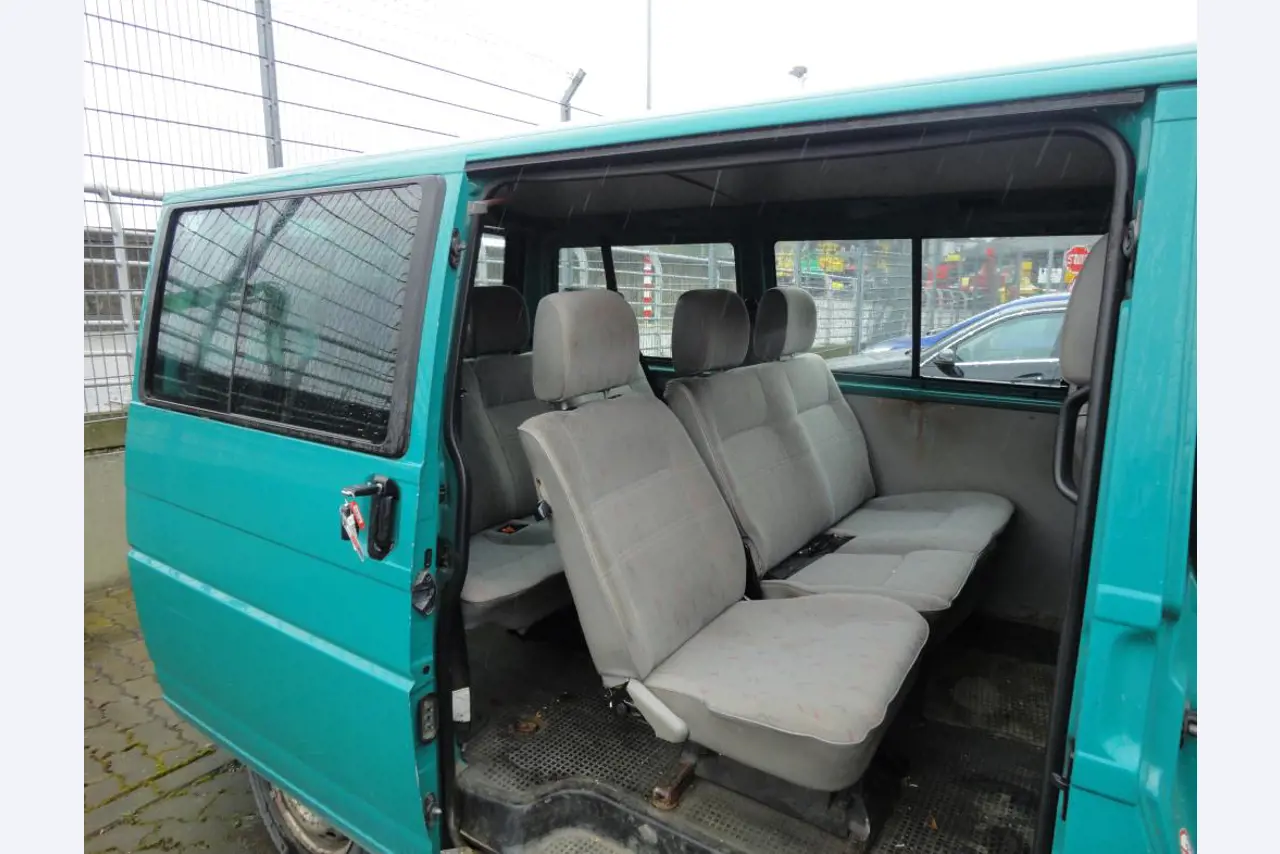 quebra-gelo/ rebocador motorizado bem conservado <br>"Hugo Lentz"-5