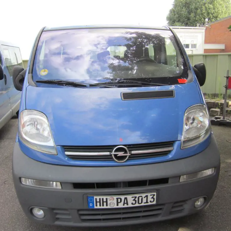 Auto Opel X 83 (Vivaro) Opel X 83 (Vivaro)