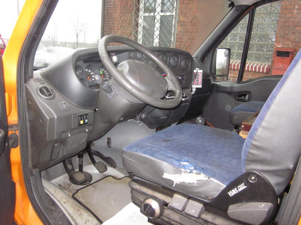 well-maintained pumps and accessories as well as a barge with living room -6