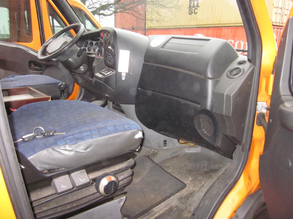 well-maintained pumps and accessories as well as a barge with living room -8