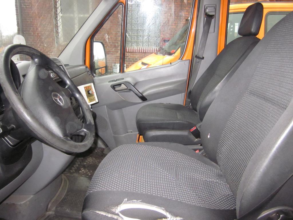 well-maintained pumps and accessories as well as a barge with living room -10