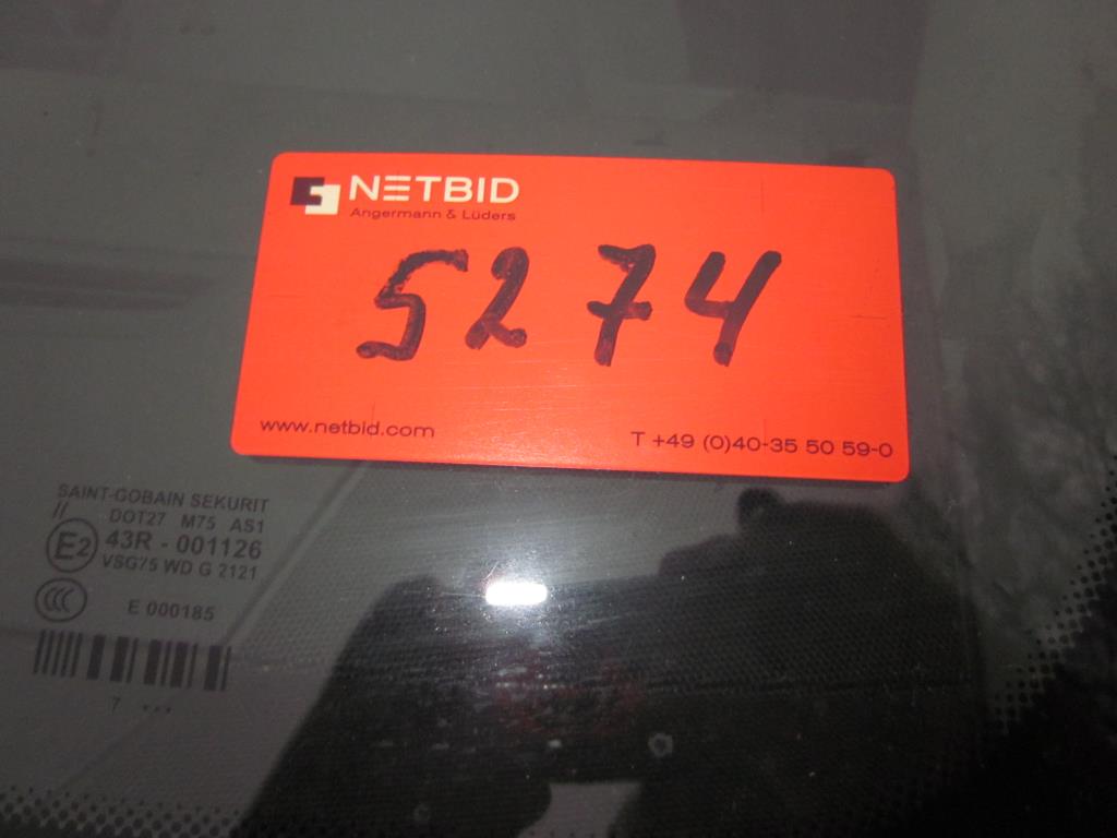 well-maintained pumps and accessories as well as a barge with living room -2