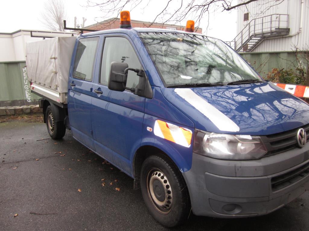 well-maintained pumps and accessories as well as a barge with living room -4