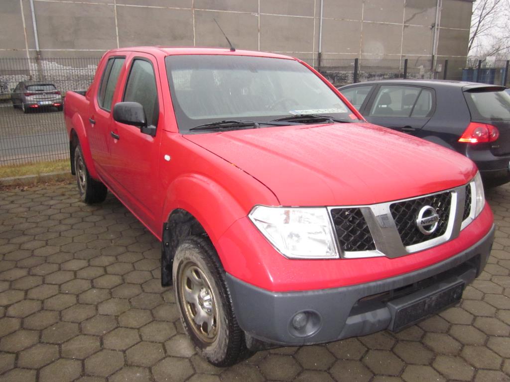 Well-maintained equipment of the port railway-3