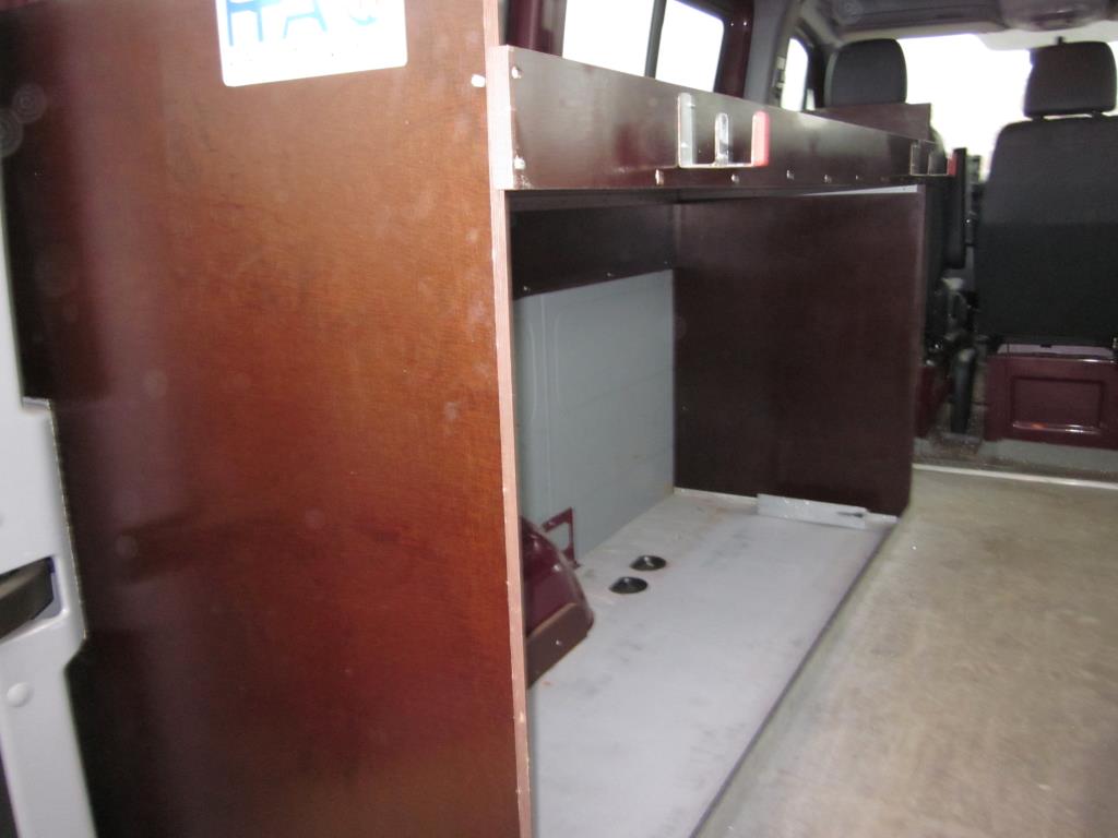 well-maintained pumps and accessories as well as a barge with living room -8