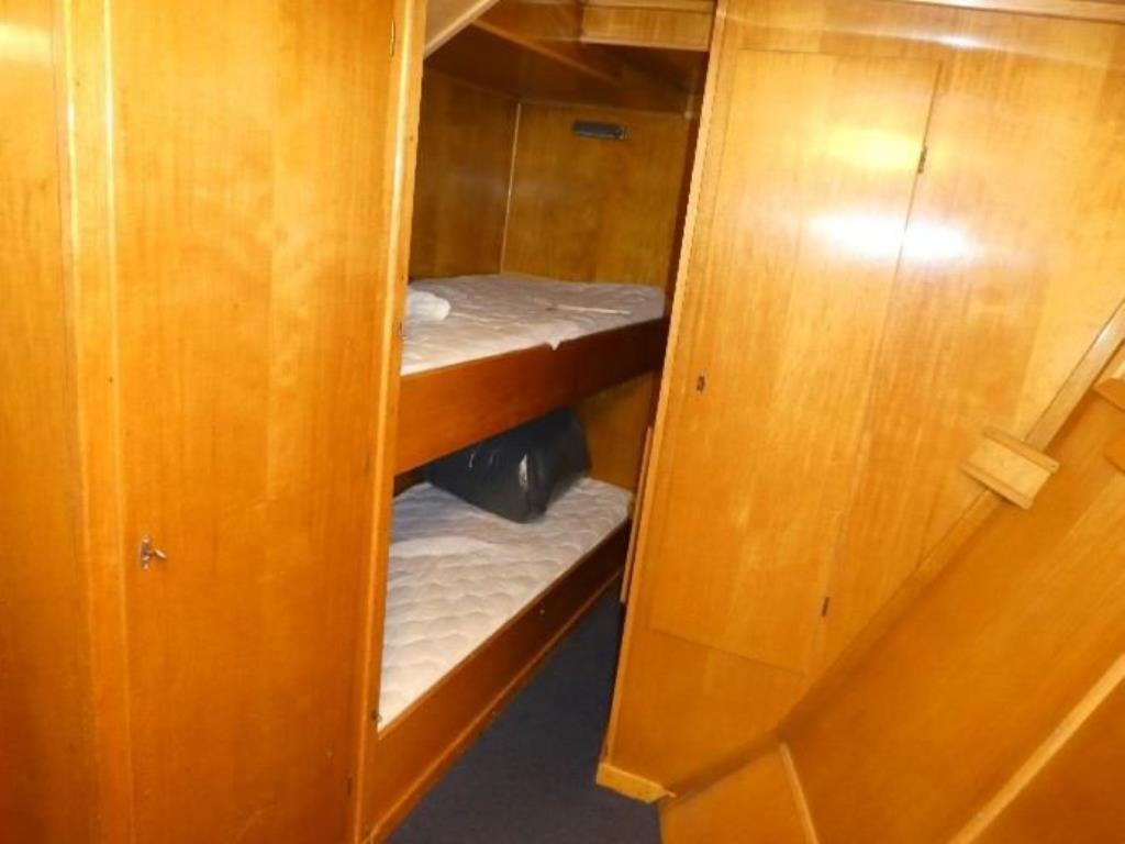 quebra-gelo/ rebocador motorizado bem conservado <br>"Hugo Lentz"-16