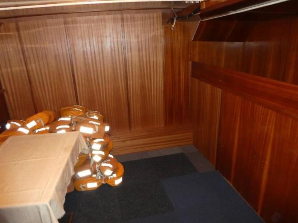 quebra-gelo/ rebocador motorizado bem conservado <br>"Hugo Lentz"-17